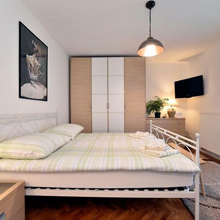 Apartman Nola ซาเกร็บ ภายนอก รูปภาพ