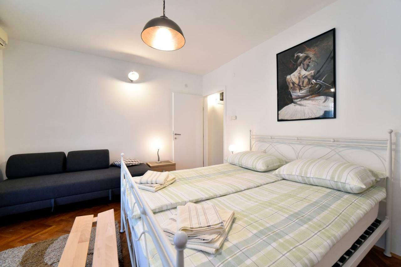 Apartman Nola ซาเกร็บ ภายนอก รูปภาพ